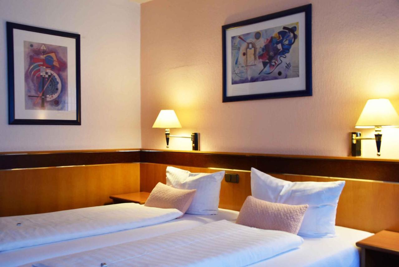 Landhotel Zum Hirsch Unterweissbach エクステリア 写真
