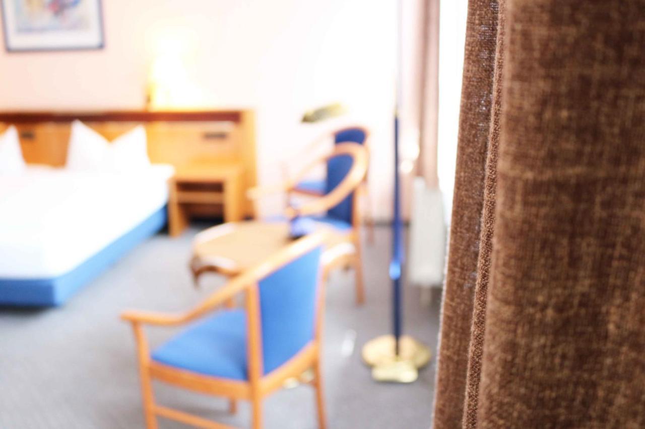 Landhotel Zum Hirsch Unterweissbach エクステリア 写真
