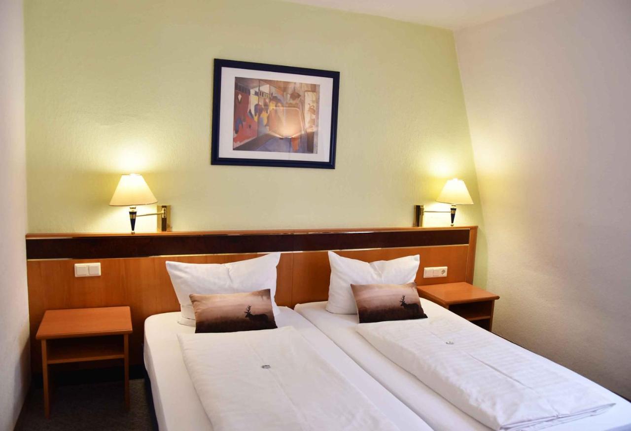 Landhotel Zum Hirsch Unterweissbach エクステリア 写真